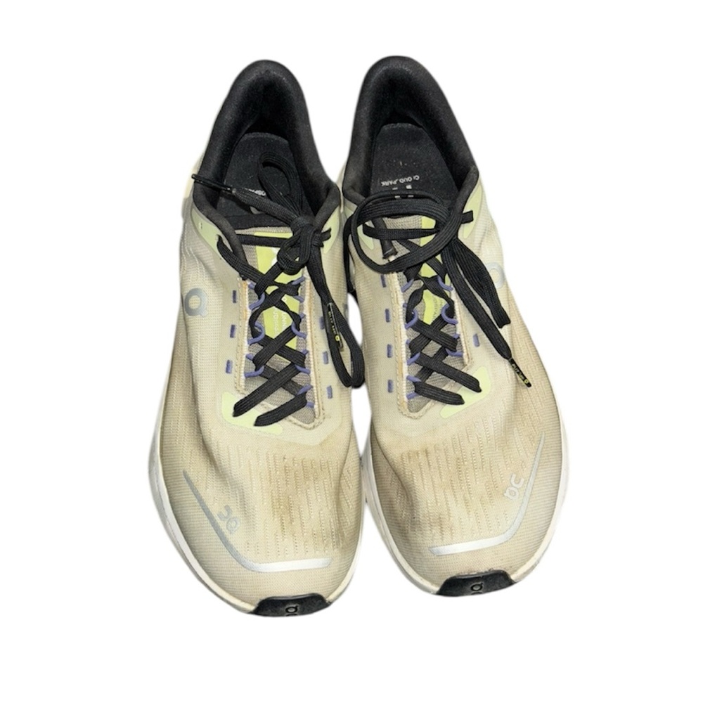 On Running Athletic Shoes